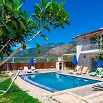 Uzumlu Village 3 Bedroom * קלקן