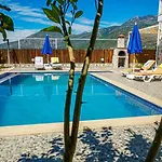 Uzumlu Village 3 Bedroom וילה