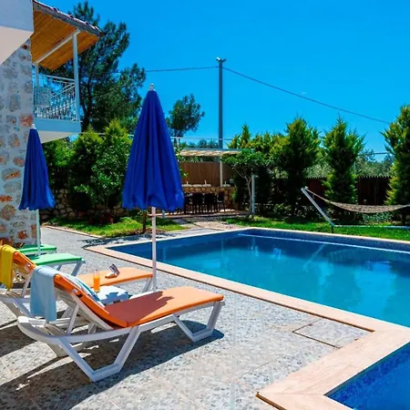 וילה Uzumlu Village 3 Bedroom