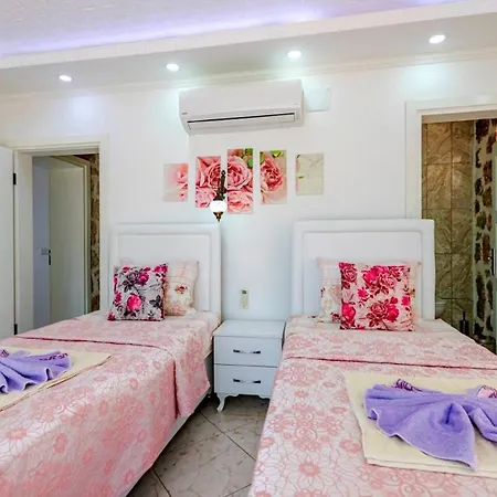וילה Uzumlu Village 3 Bedroom *