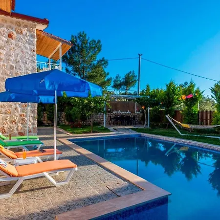 Uzumlu Village 3 Bedroom 8691 * Kalkan